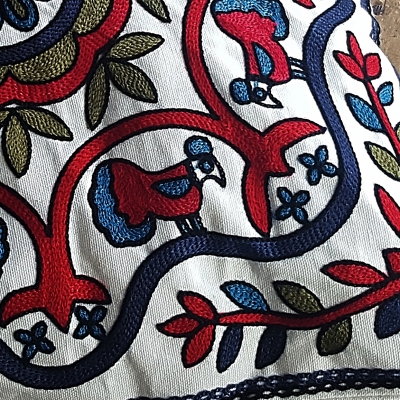 Red and navy decorative pillowcase